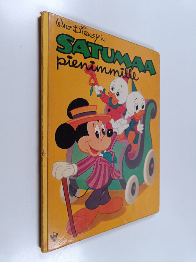 Walt Disney : Walt Disney'n Satumaa pienimmille