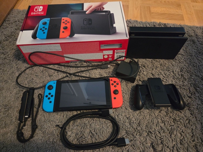 Nintendo Switch (V1)