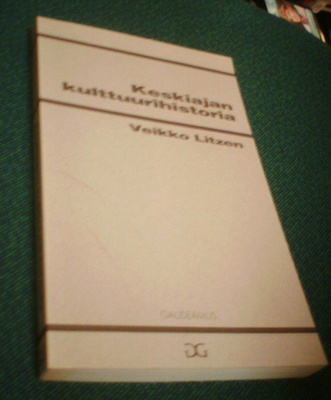 Veikko Litzen: KESKIAJAN KULTTUURIHISTORIA (Sis.postikulut)