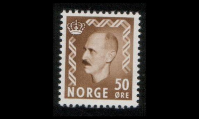 Norja 364 ** Haakon VII 50 öre tumm.oliiv.ruskea (1950)