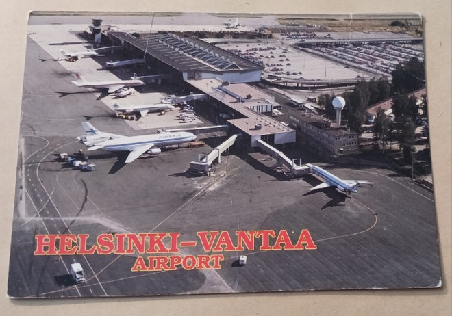 Helsinki-Vantaan lentoasema, koneita, p. 2008