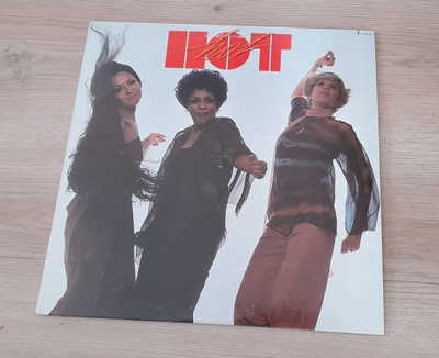 HOT Hot  BT 89522 1977 USA