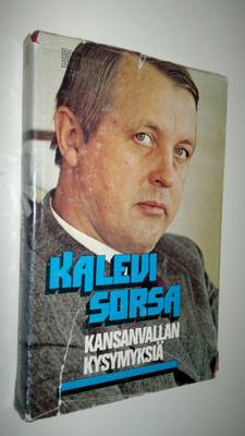 Kalevi Sorsa : Kansanvallan kysymyksiä
