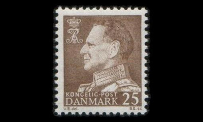 Tanska 411x ** Frederik IX 25 öre ruskea x-paperi (1963)