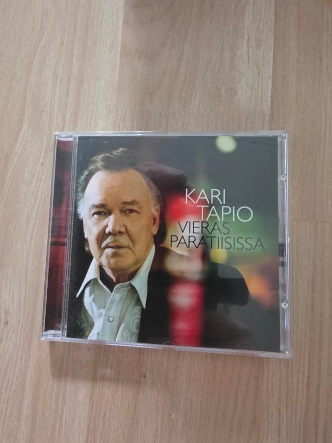 Kari Tapio - Vieras paratiisissa