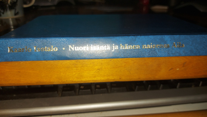 Kaarlo Isotalo Nuori isäntä ja hänen naisensa Aila