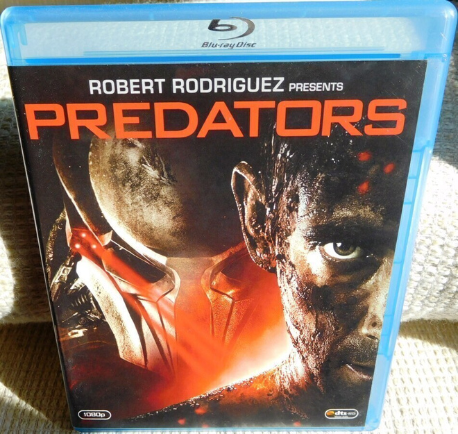 Predators [Blu-ray + DVD]