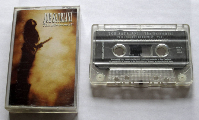 JOE SATRIANI the Extremist 1992 C-KASETTI