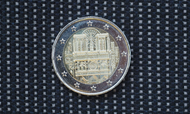 2 EUR Ranska Notre-Damen katedraali 2025
