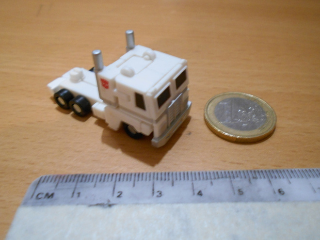 WST Ultra Magnus/Valkoinen Convoy