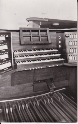 Urut, speeltafel Sassenheim -ZH . e290