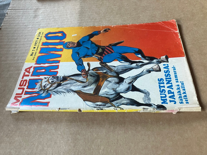 MUSTANAAMIO 7/1977