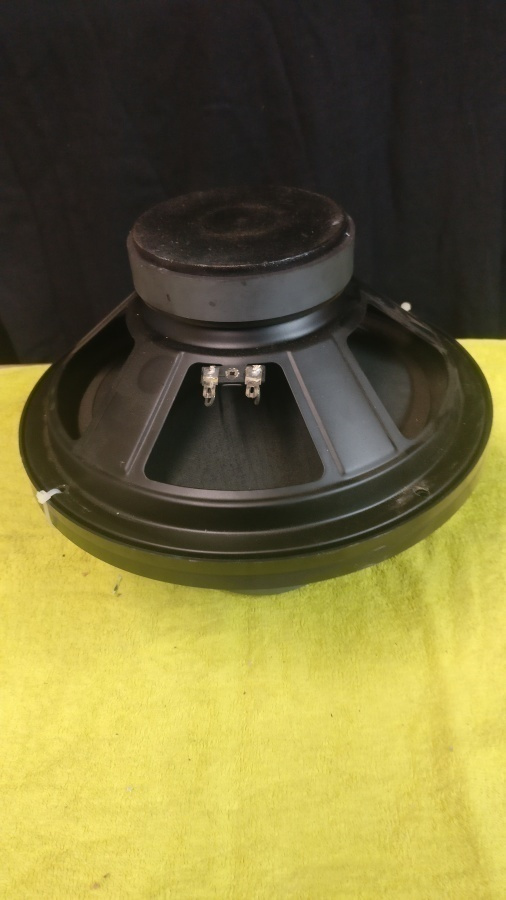 Kaiutielementti basso 10" 8 ohmia.