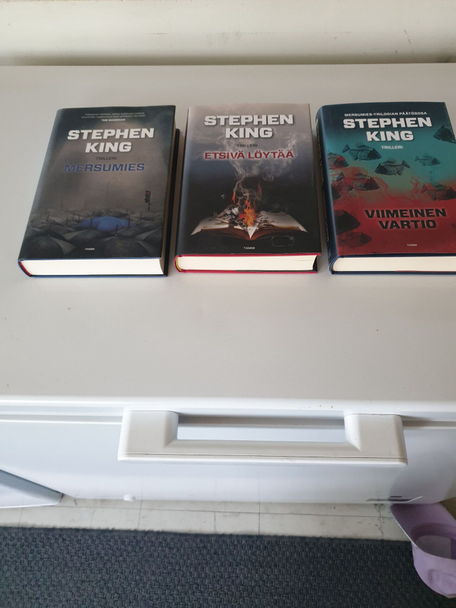 Stephen King: Mersumies-trilogia 1-3 osat; 1.p