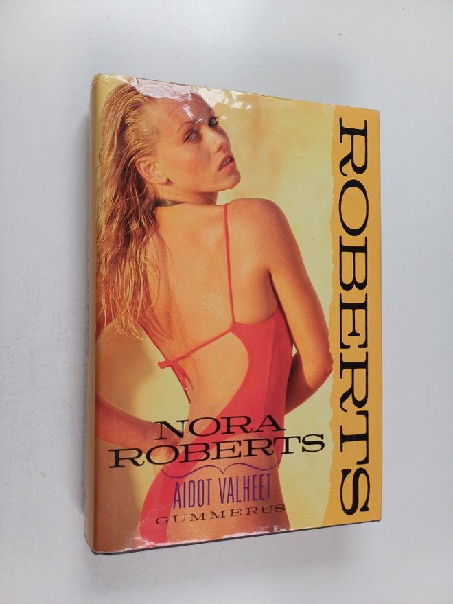 Nora Roberts : Aidot valheet