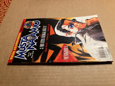 MUSTANAAMIO 14/1996
