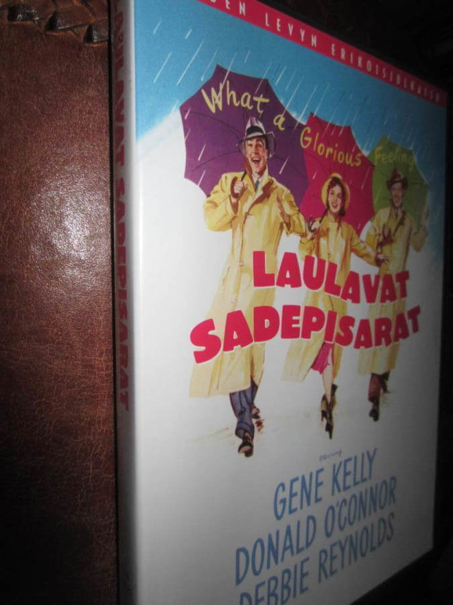 Singin' In The Rain - Laulavat Sadepisarat 2DVD