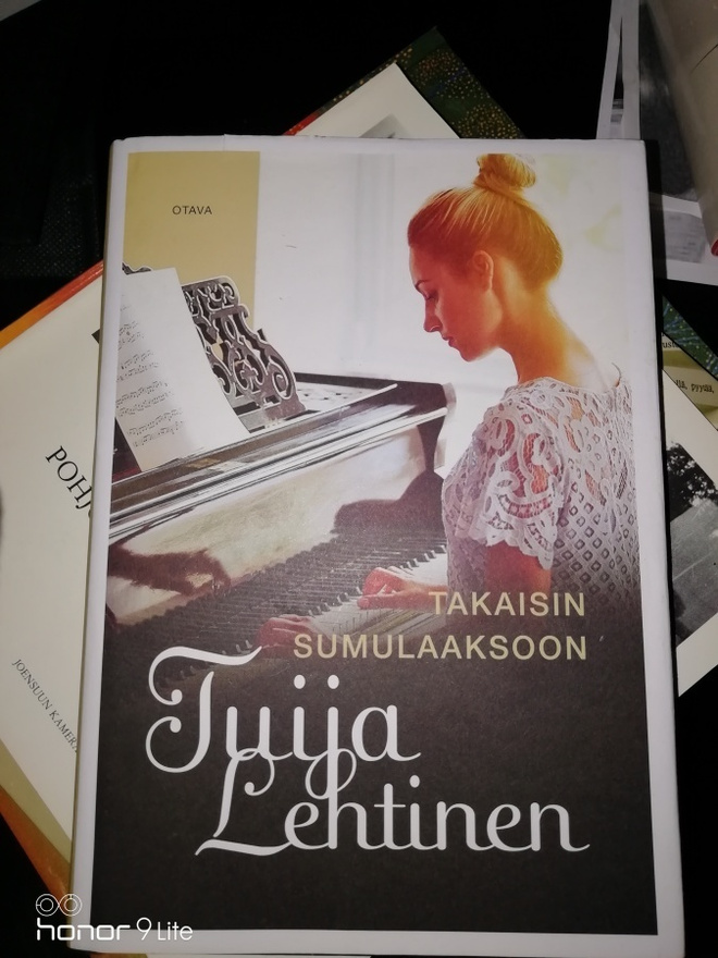 Tuija Lehtinen Takaisin sumulaaksoon