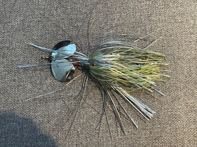 Tehokas haukispinnerbait / twin spin (23g / 16cm)