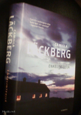 Camilla Läckberg: ENKELINTEKIJÄ (2013 kovak.) Sis.postikulut