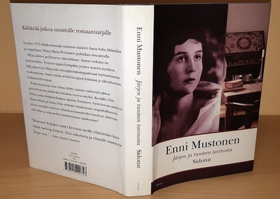 Enni Mustonen : Sidotut (sid.)