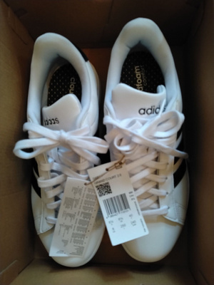 Adidas-tennarit
