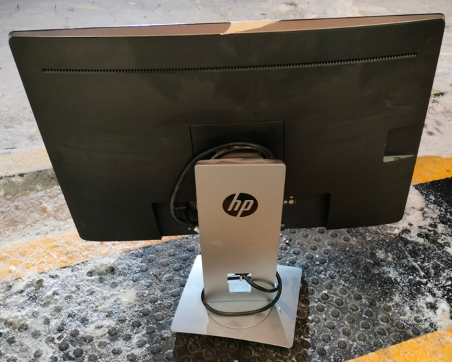 HP EliteDisplay E242 24" ammattikäyttöön suunniteltu näyttö,