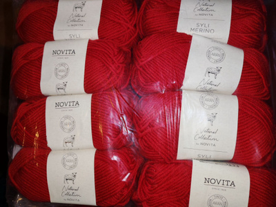 Novita Syli Merino, punainen - 16x 50g kerä