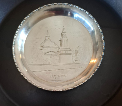 Pieni vintage alpakka lautanen , Alajärvi, kirkko