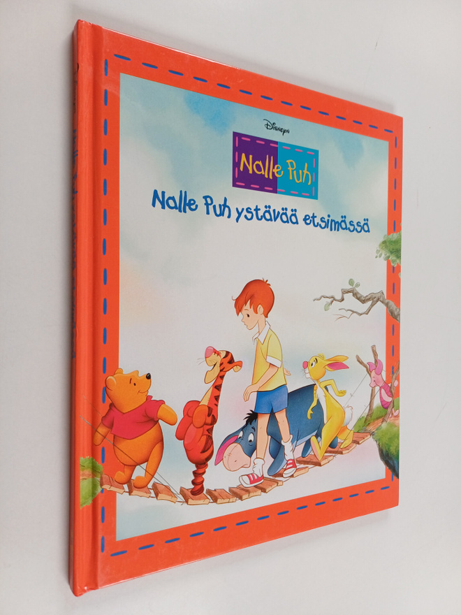 Bruce Talkington : Nalle Puh ystävää etsimässä