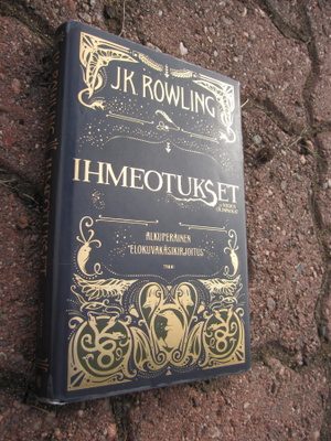 J.K. Rowling : IHMEOTUKSET ja niiden olinpaikat