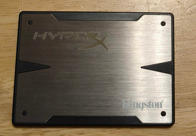 120GB 2,5" SSD-levy (Kingston HyperX)