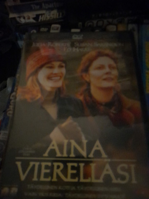 aina vierelläsi