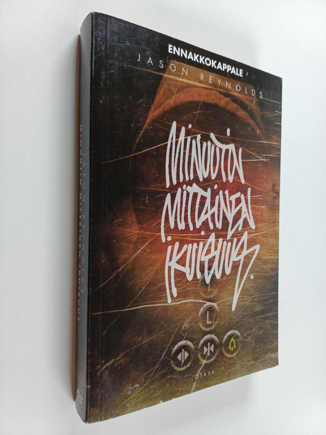 Jason Reynolds : Minuutin mittainen ikuisuus