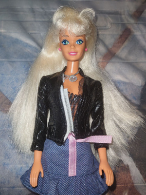 Sparkle beach Barbie 1995