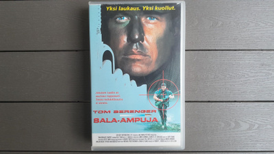 VHS: Sala-ampuja / Sniper (Tom Berenger, Billy Zane 1993)