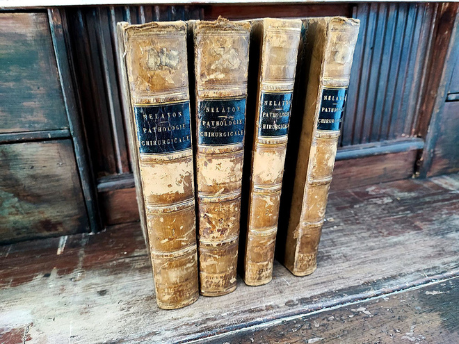 1800-luvun "Elémens de pathologie chirurgicale" -kirjasarja