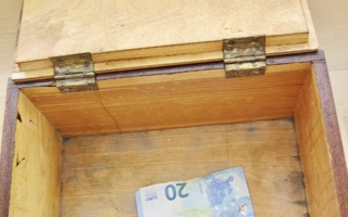 VANHA Rasia Puuta KOMEA