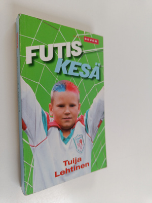 Tuija Lehtinen : Futiskesä