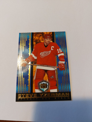 1998-99 Pacific Dynagon Ice #69 Steve Yzerman