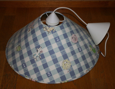 Lastenhuoneen / lasten valaisin n. 45 cm