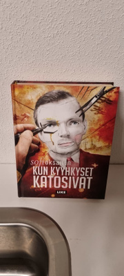 Sofi Oksanen: Kun kyyhkyset katosivat