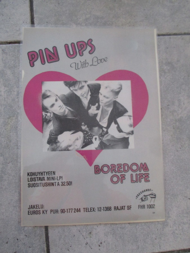 PIN UPS - vanha laminoitu mainos 80 luvulta