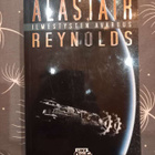 Alastair Reynolds: Ilmestysten avaruus, 1.p - pikkukuva 1