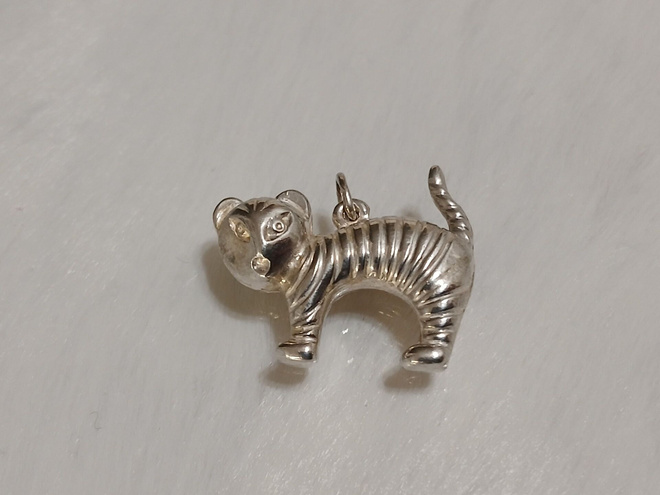 Vintage Hopea tiikeririipus kissa riipus 900