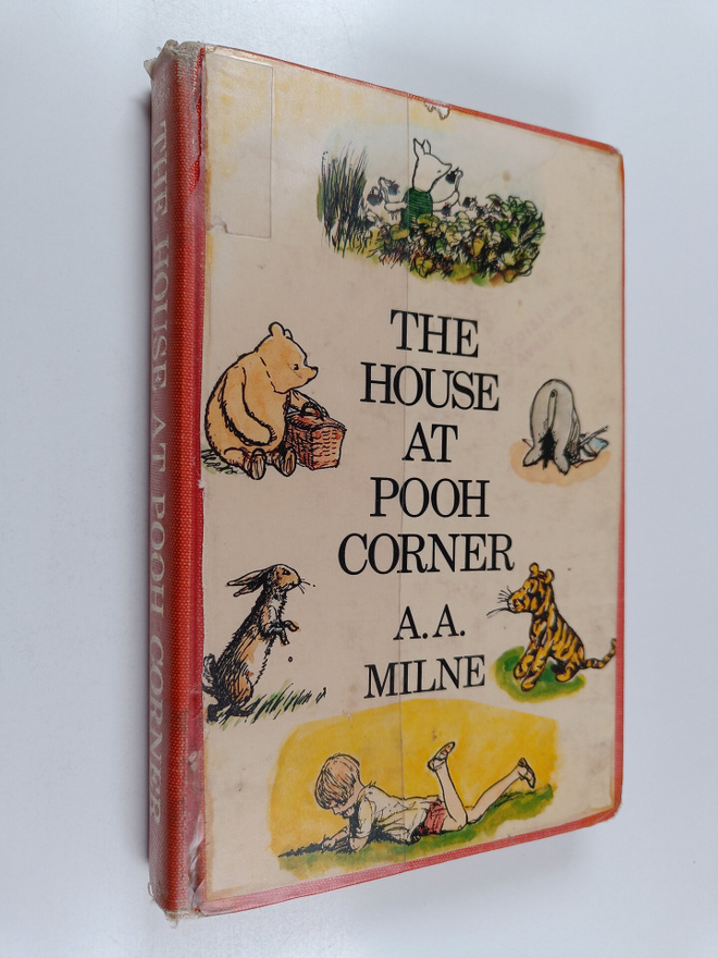 Alan Alexander Milne ym. : The House at Pooh Corner
