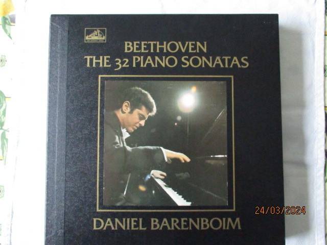 Beethoven THE 32 PIANO SONATAS (BARENBOIM12 x LP)