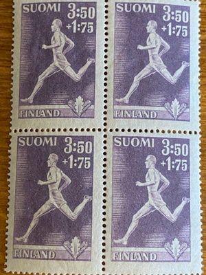 URHEILUMERKKEJÄ 1945 3,50MK+1,75MK NELIÖ**