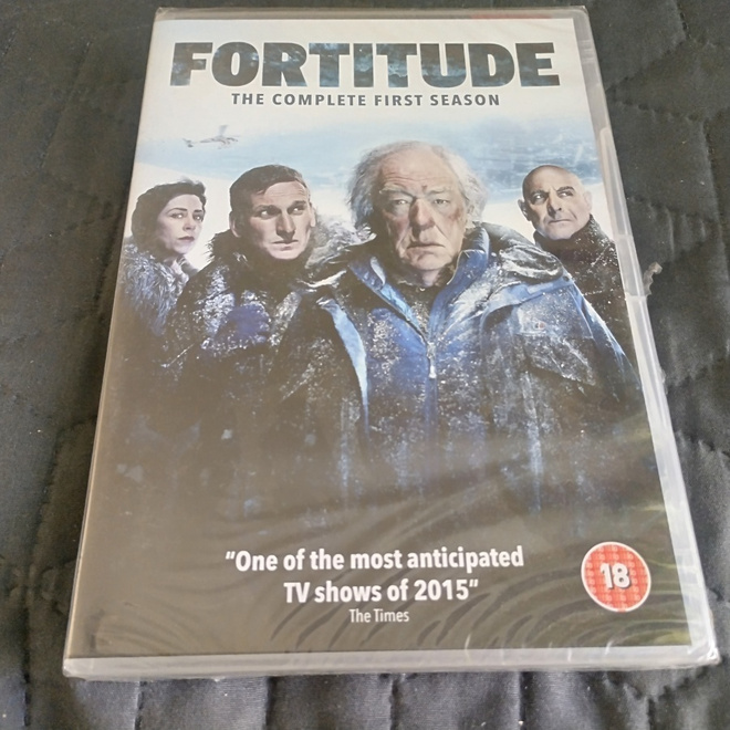 Fortitude: Ikiroudan Kirous - Kausi 1 DVD **muoveissa**