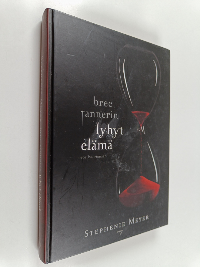 Stephenie Meyer : Bree Tannerin lyhyt elämä : Epäilys-rom...